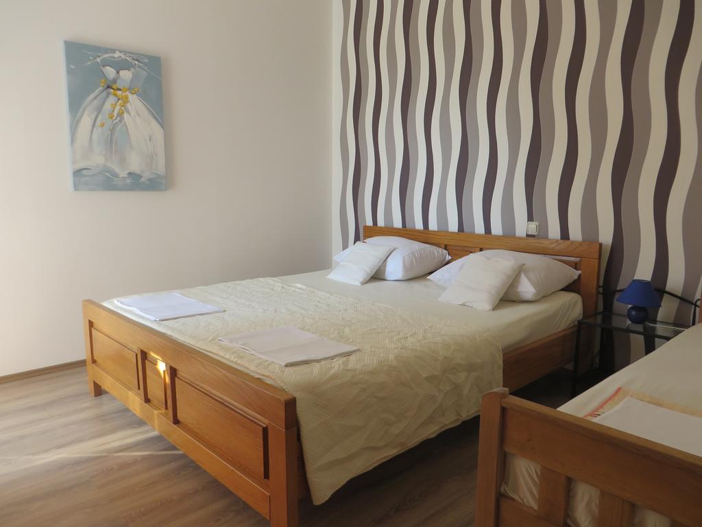 Banic Apartments With Pool Biograd Na Moru Habitación foto