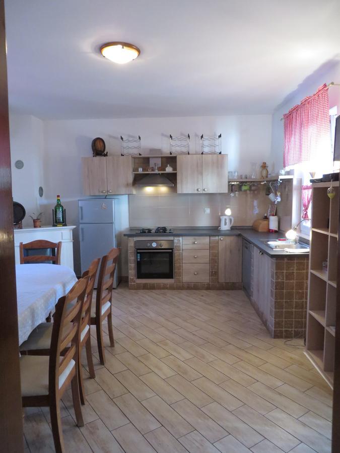 Banic Apartments With Pool Biograd Na Moru Habitación foto