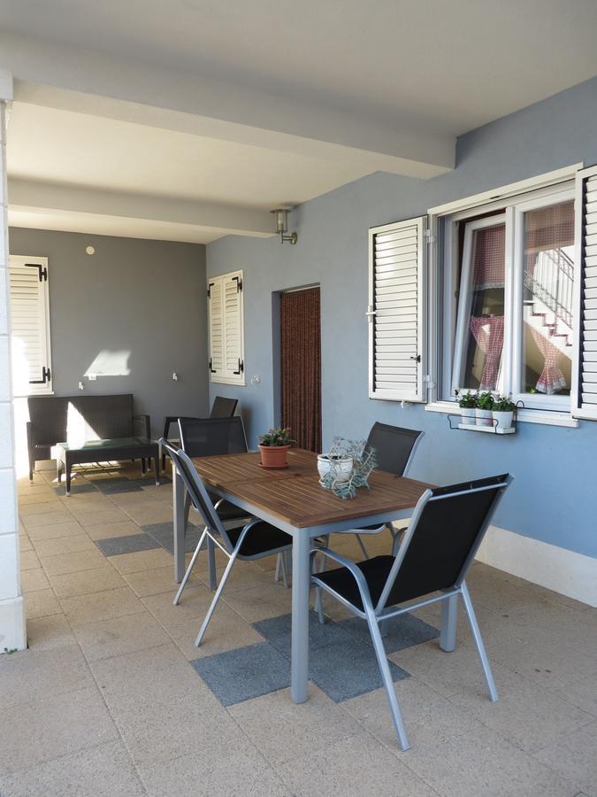 Banic Apartments With Pool Biograd Na Moru Habitación foto